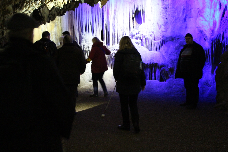 Gang durch die Höhle