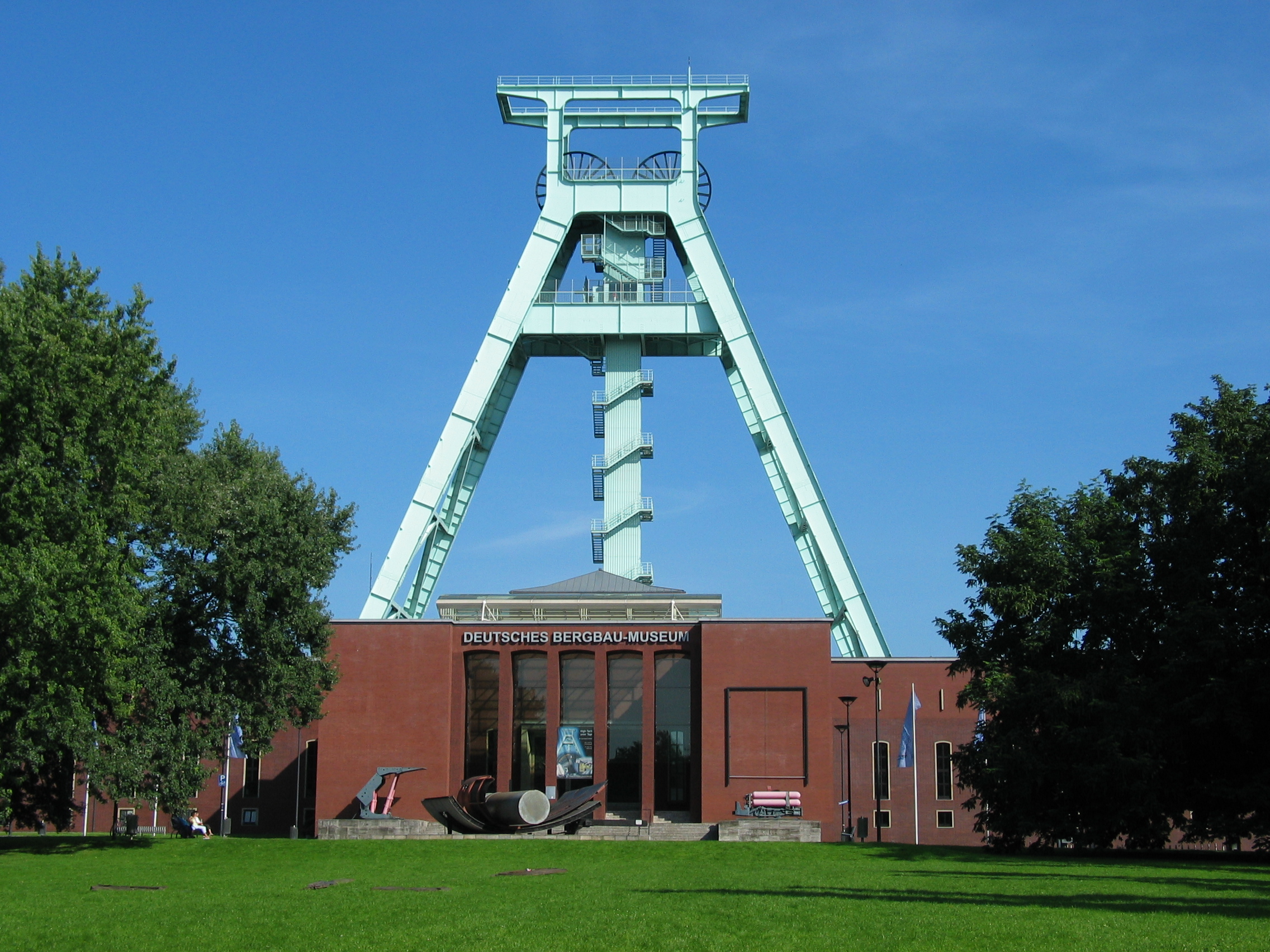 Das Foto zeigt das Deutsche Bergbau-Museum Bochum (DBM) von außen. Quelle: DBM